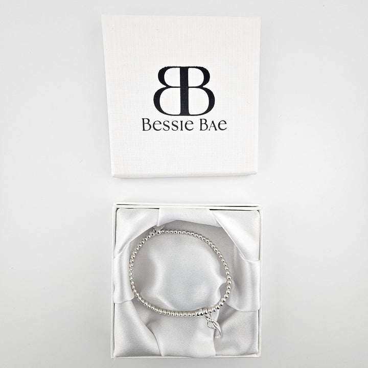 Handmade 925 silver beaded bracelet featuring mermaid pendant.