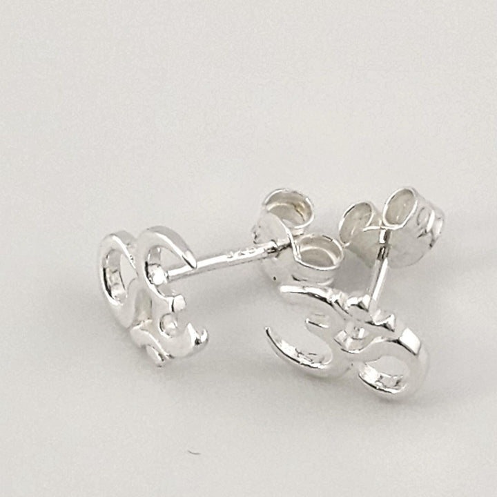 Small spiritual Om symbol earrings in 925 silver.